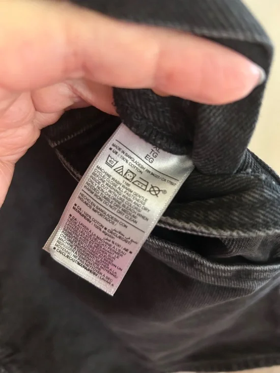 Old Navy slouchy jean Shortalls 3.5 inseam size XL - Picture 3 of 4